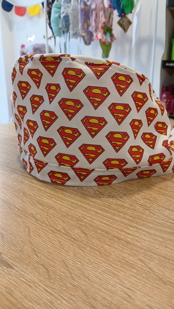 Χειροποίητο σκουφάκι Skull Superman Logo
