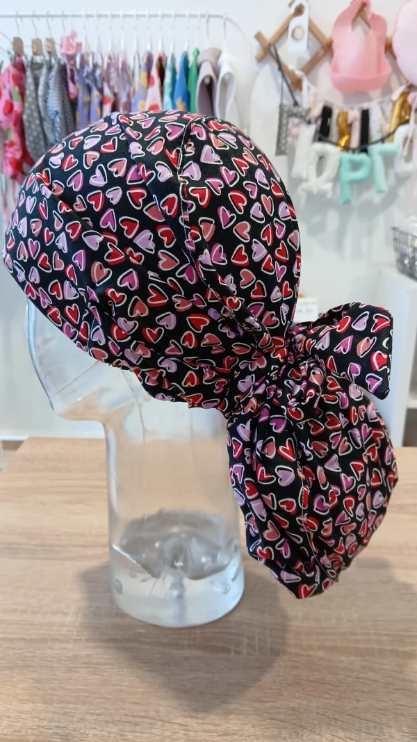 Χειροποίητο σκουφάκι χειρουργείου Triple Fit "Doodle Hearts" - Image 3