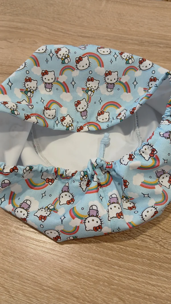 Χειροποίητο σκουφάκι χειρουργείου Euro Style "Hello Kitty" με σατέν επένδυση - Image 3
