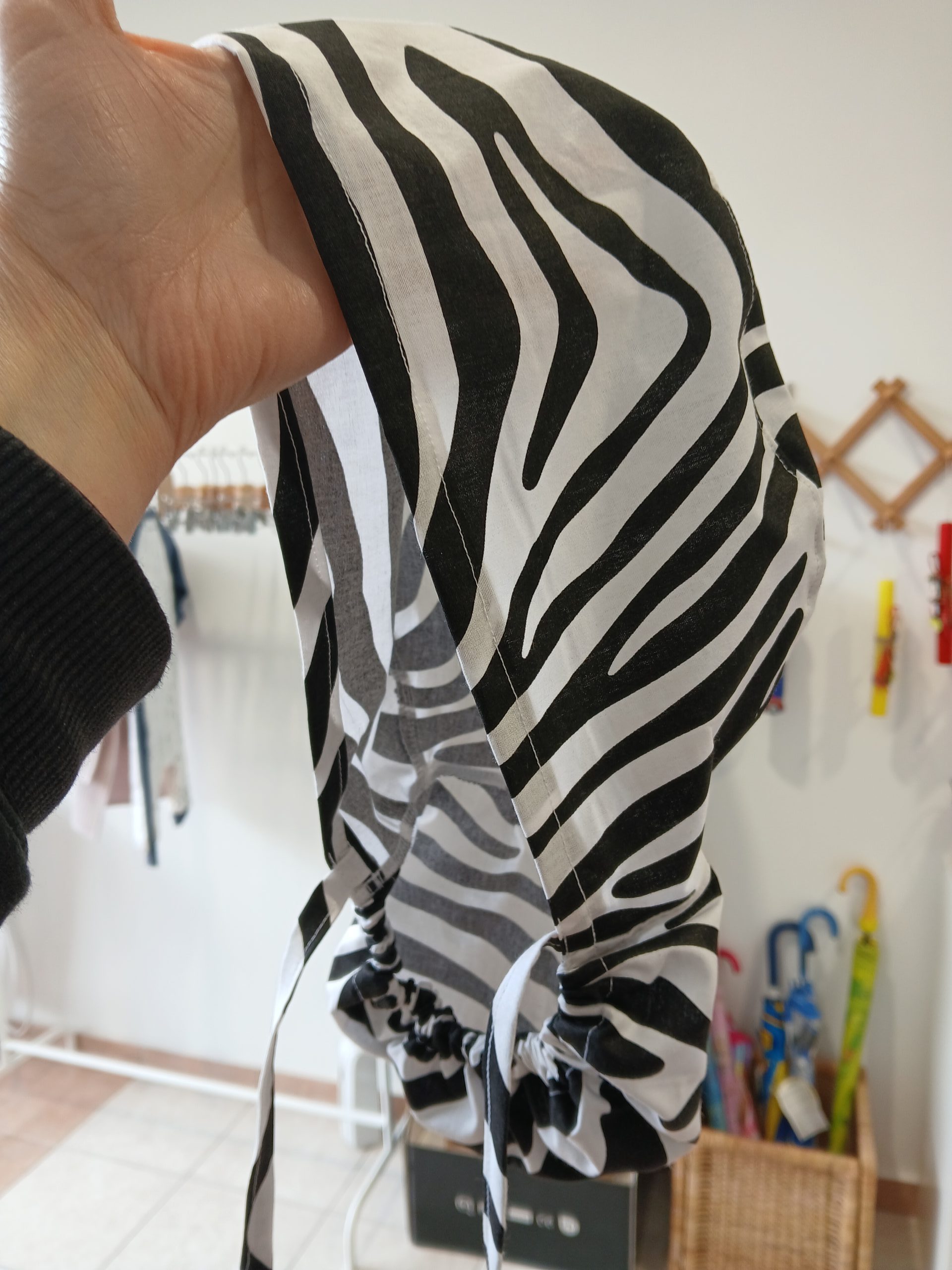 Σκουφάκι Εργασίας Ponytail Ζεβρέ - Image 3